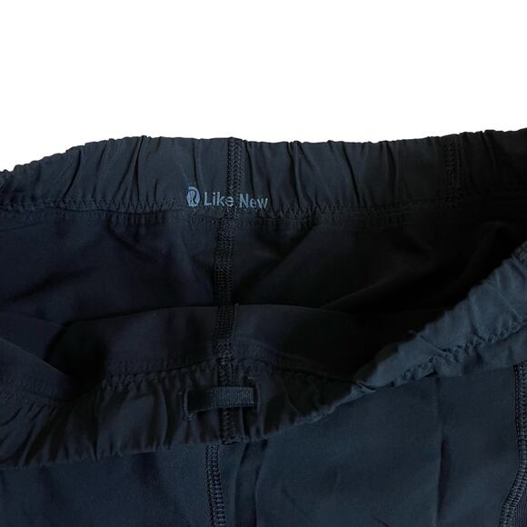 Lululemon Meshed Up Short Black 2.5" Black Size 6 - Picture 3 of 9